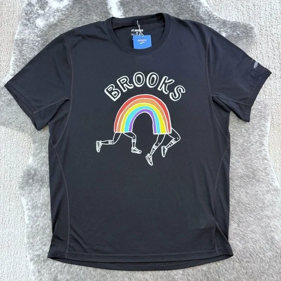 NWT Brooks Pride Distance Short Sleeve Shirt - Picture 3 of 12